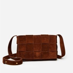 NWT J.McLaughlin Una Woven Suede Crossbody toasted coconut